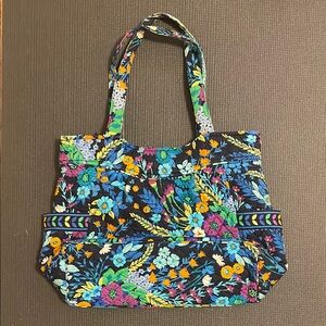 Vera Bradley- midnight blues tote